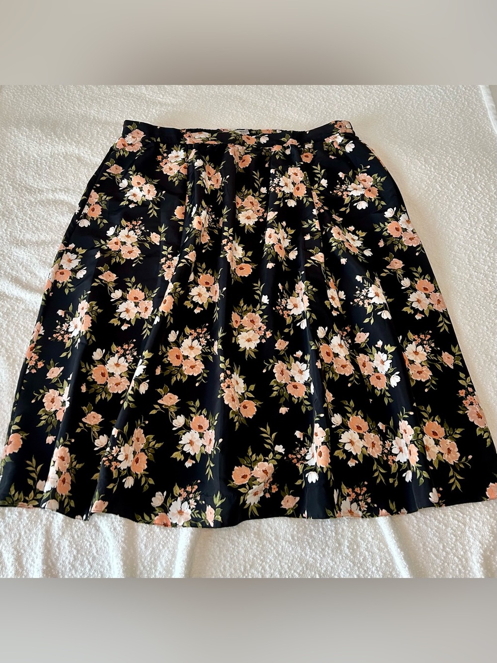 Old Navy The Occasion Floral Taffeta Midi Skirt - High Waist - Pockets - Picture 4 of 6